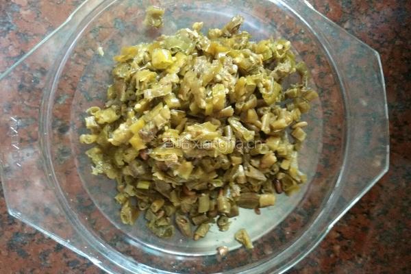 酸豆角辣椒炒鸡肾的做法图解4
