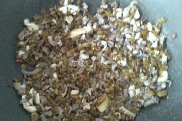 酸豆角辣椒炒鸡肾的做法图解6