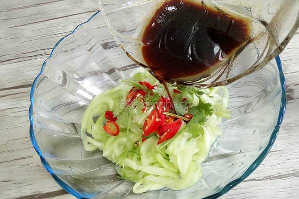 凉拌西瓜皮的做法图解6