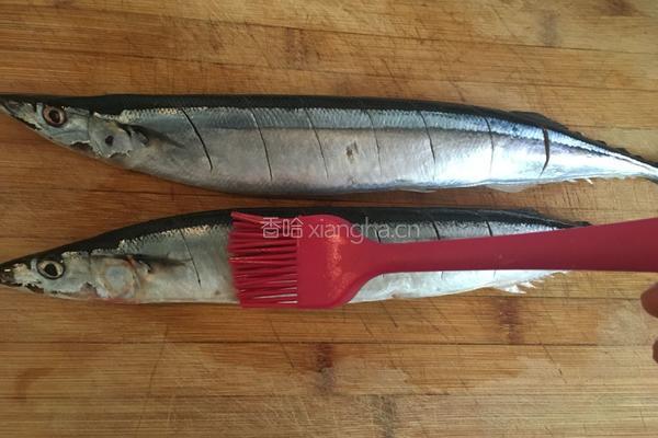日式烤秋刀鱼的做法图解4