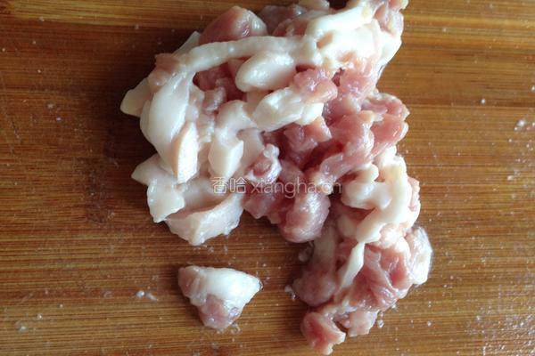 长豆角炒瘦肉的做法图解2