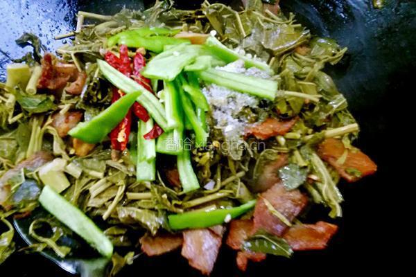 腊肉炒香椿的做法图解7