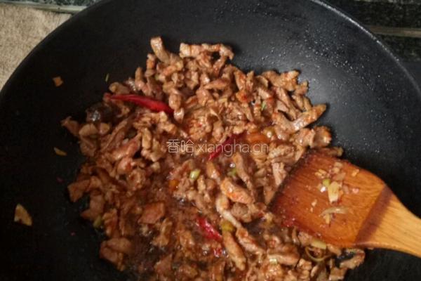 羊肉炒蒜薹的做法图解7