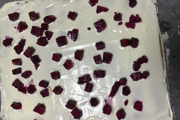抹茶火龙果戚风卷的做法图解12