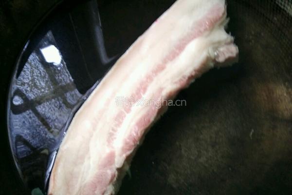 回锅肉片的做法图解1