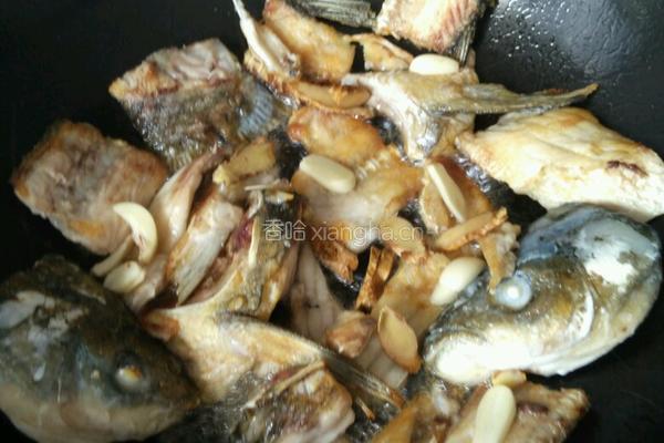 鱼骨架豆腐汤的做法图解4