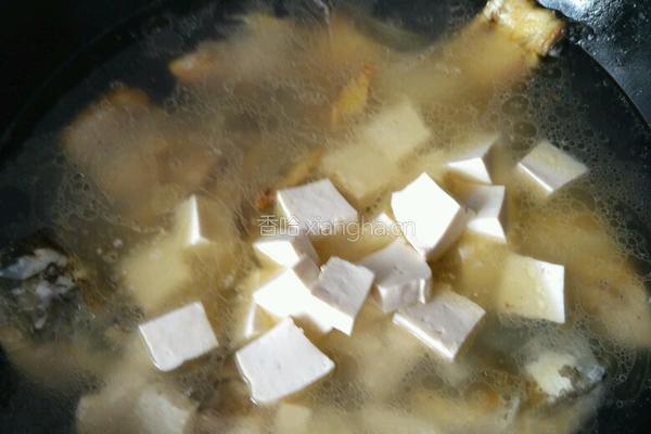 鱼骨架豆腐汤的做法图解5