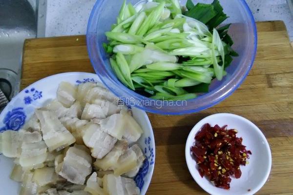 蒜苗回锅肉的做法图解4