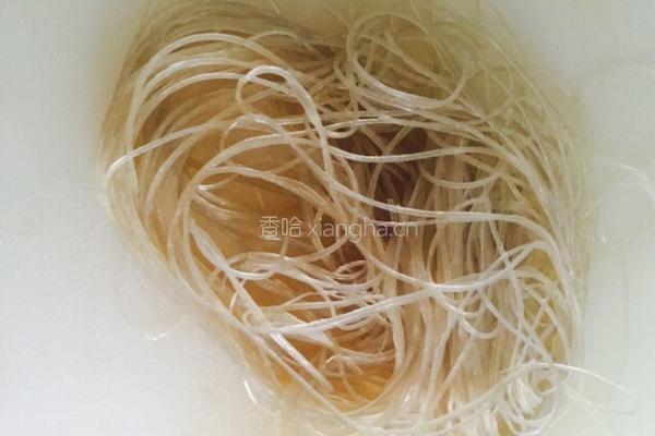 韭菜盒子的做法图解2