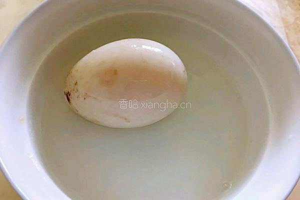 速淹咸鸭蛋的做法图解4