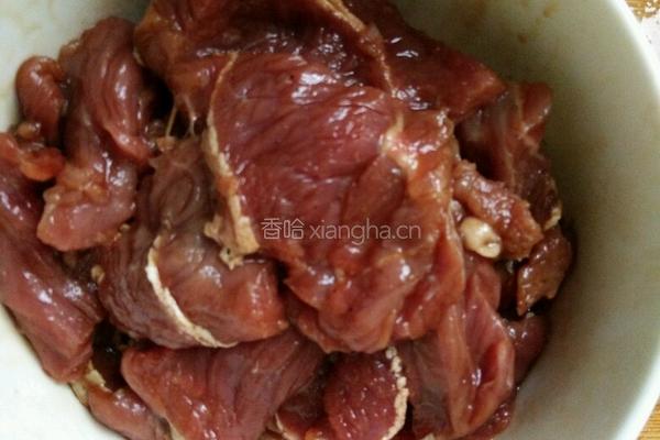 青椒牛肉的做法图解1