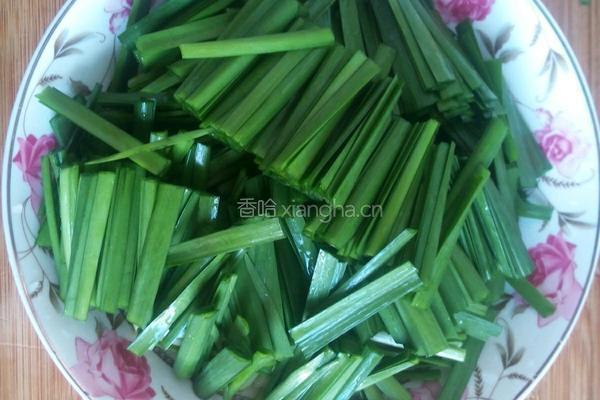 韭菜鸡蛋的做法图解1