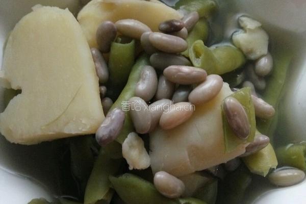 四季豆烩土豆的做法图解2