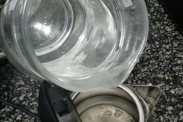 爱心白开水的做法图解2