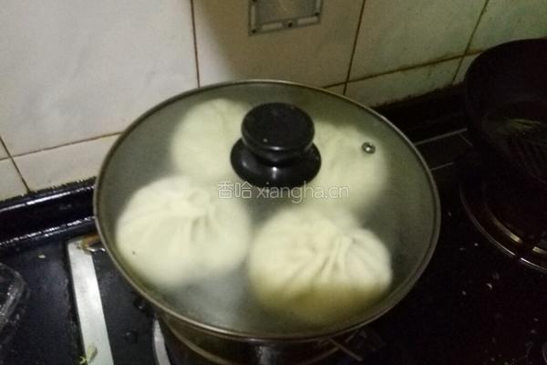 韭菜鸡蛋包子的做法图解12