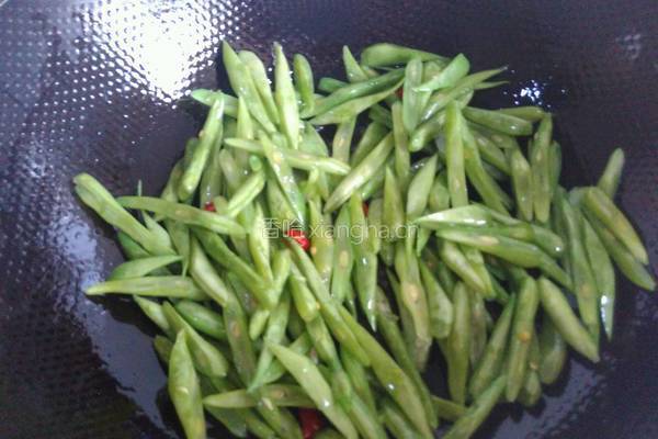 干煸四季豆的做法图解4