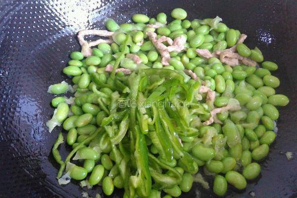青椒毛豆炒肉丝的做法图解5