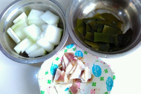 冬瓜海带咸肉汤的做法图解1
