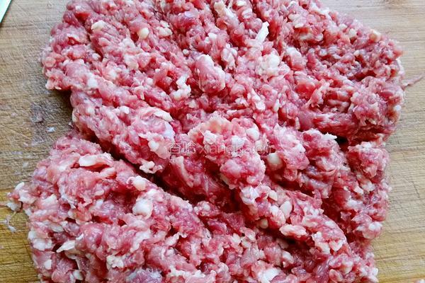 牛肉萝卜馅饺子的做法图解1