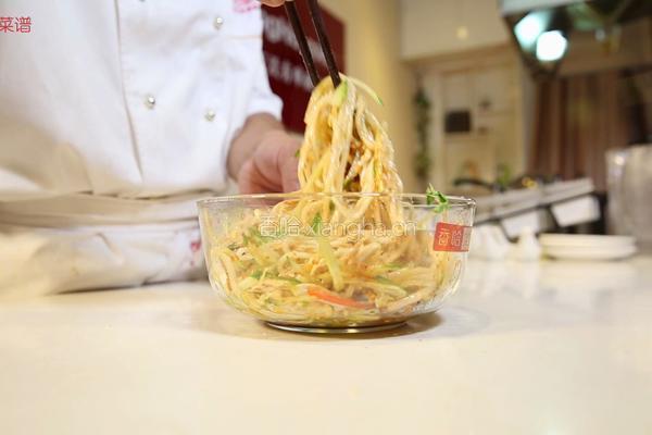 麻辣鸡丝凉面的做法图解7