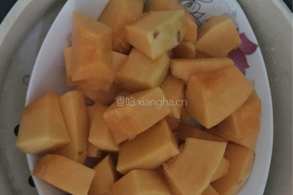 咸鸭蛋煨南瓜的做法图解3