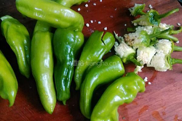 青椒榨菜肉丝的做法图解3