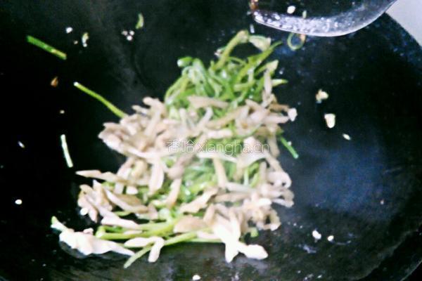 青椒榨菜肉丝的做法图解10