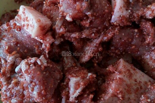 南瓜粉蒸肉的做法图解3