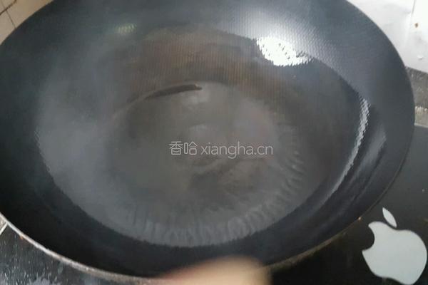 鸡蛋饼卷火腿的做法图解3