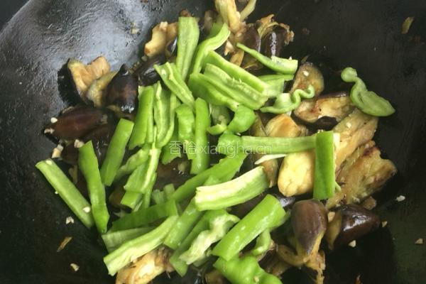 尖椒炒茄子的做法图解6