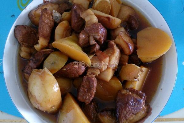 红烧肉炖土豆