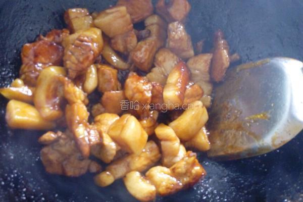 红烧肉炖土豆的做法图解1