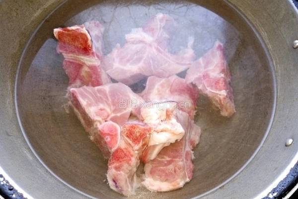 冬瓜脊骨汤的做法图解2