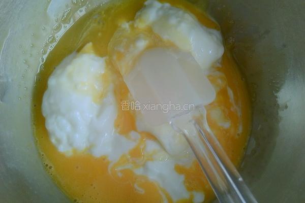 无油酸奶蛋糕的做法图解3