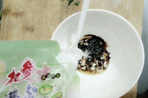 香椿拌豆腐的做法图解10