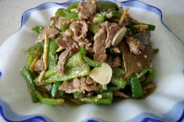尖椒炒牛里脊肉的做法图解6