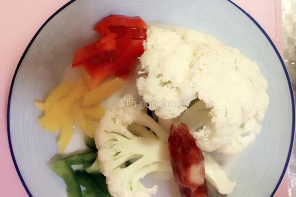 彩椒花菜的做法图解1