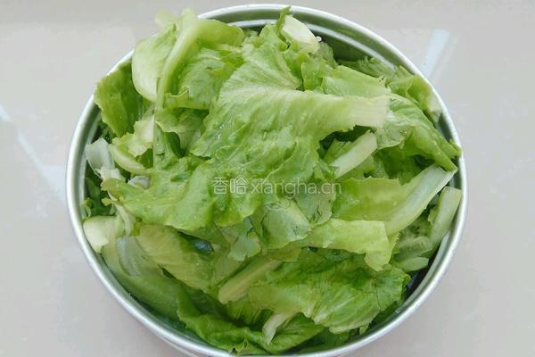 蒜蓉生菜的做法图解1