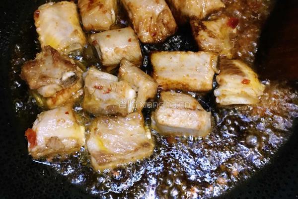 川味土豆烧排骨的做法图解7