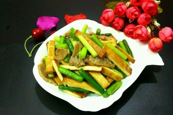 蒜苔炒香干的做法图解8