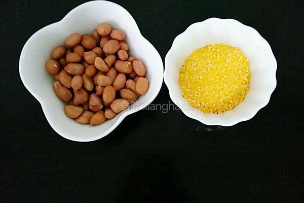 花生玉米粥的做法图解1