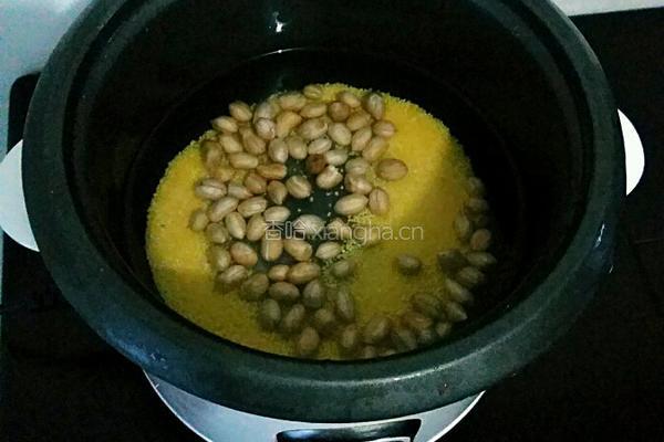 花生玉米粥的做法图解3