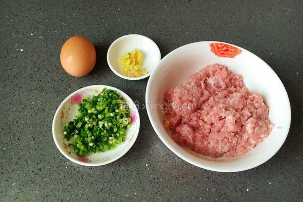 鲜肉馄饨的做法图解1