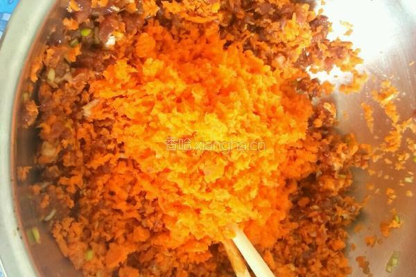 羊肉胡萝卜蒸饺的做法图解4