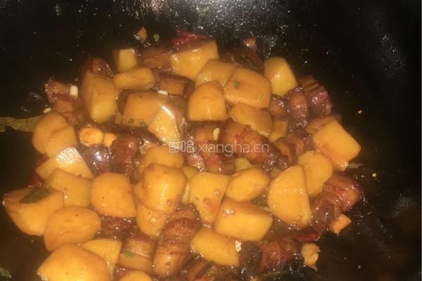 红烧肉烩土豆的做法图解9