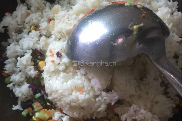 五彩蛋炒饭的做法图解5