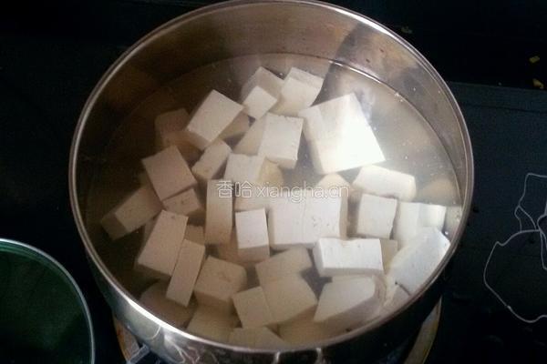 辣白菜豆腐汤的做法图解3