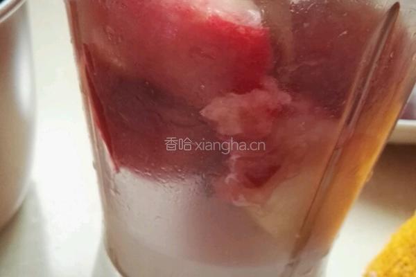 牛奶桃汁的做法图解2