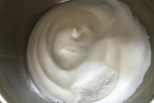 萨瓦林戚风蛋糕的做法图解11
