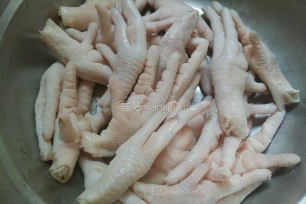 狗脊花生凤爪汤的做法图解4